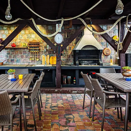 Luna Bed and Breakfast 4*